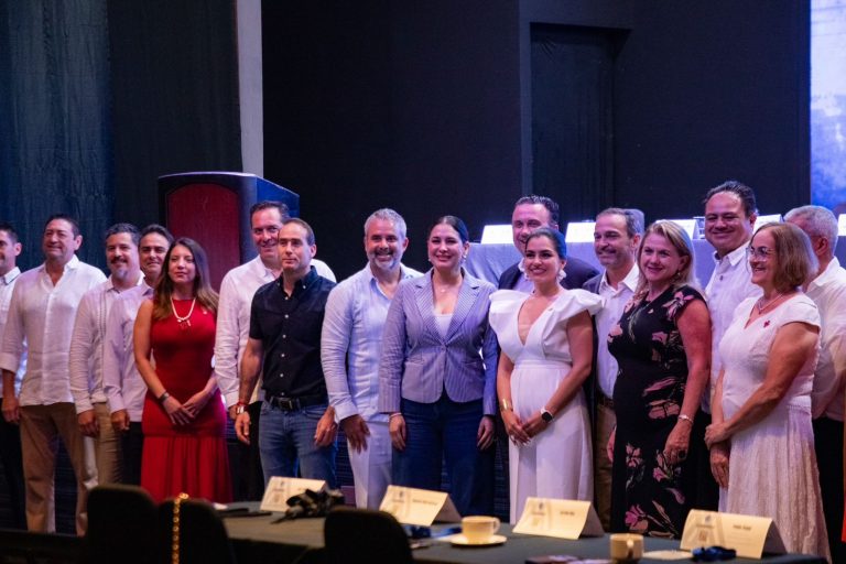 Estefanía Mercado respalda renovación de COPARMEX Riviera Maya y llama a unidad empresarial 1 IMG 20250918 WA0083